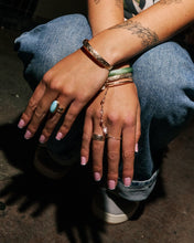Load image into Gallery viewer, Nala Donna Hand Chain