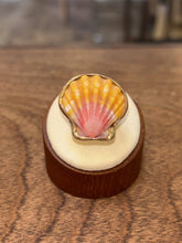 Load image into Gallery viewer, Sunrise Shell Floral Band Ring - Toasted Jewelry