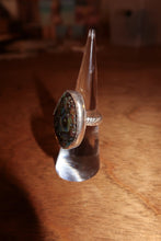 Load image into Gallery viewer, Abalone Shell Floral Band Ring - Toasted Jewelry