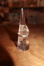 Load image into Gallery viewer, Abalone Shell Floral Band Ring - Toasted Jewelry