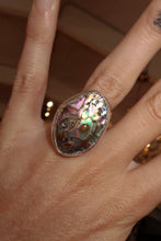 Load image into Gallery viewer, Abalone Shell Floral Band Ring - Toasted Jewelry