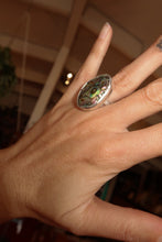 Load image into Gallery viewer, Abalone Shell Floral Band Ring - Toasted Jewelry