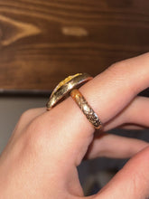 Load image into Gallery viewer, Sunrise Shell Floral Band Ring - Toasted Jewelry