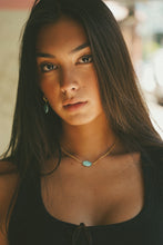 Load image into Gallery viewer, Nixie Blue Pearl Rolo Necklace