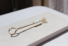 Load image into Gallery viewer, Keshi Pearl Joint Holder - Toasted Jewelry