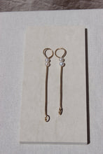 Load image into Gallery viewer, The Daisy Pearl Joint Holder - Toasted Jewelry