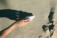 Load image into Gallery viewer, Floral Bangle