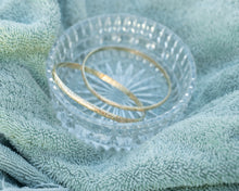 Load image into Gallery viewer, Floral Bangle