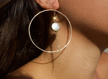 Load image into Gallery viewer, Momi Baroque Pearl Hoops - Toasted Jewelry