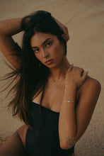 Load image into Gallery viewer, Aiko Green Pearl Bracelet

