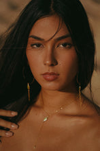 Load image into Gallery viewer, Davenport Green Pearl Necklace
