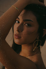 Load image into Gallery viewer, Aiko Green Pearl Bracelet
