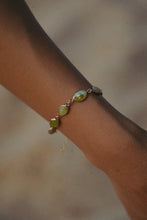 Load image into Gallery viewer, Kiki Green Pearl Bracelet

