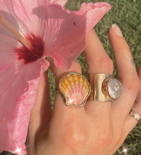 Sunrise Shell Floral Band Ring - Toasted Jewelry