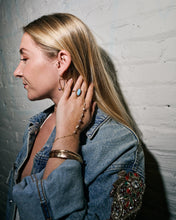Load image into Gallery viewer, Nala Donna Hand Chain
