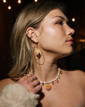 Load image into Gallery viewer, Sunrise Shell Momi Hoops
