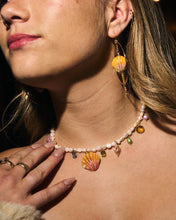 Load image into Gallery viewer, Sunrise Shell Momi Hoops
