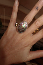 Load image into Gallery viewer, Abalone Shell Floral Band Ring - Toasted Jewelry
