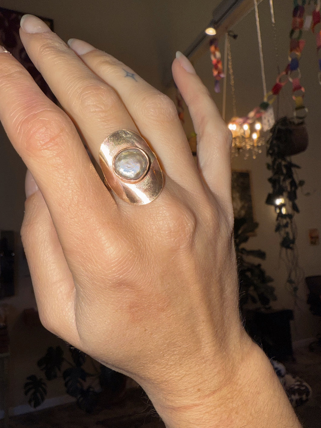 Paradisus White Pearl Ring