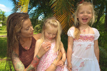 Load image into Gallery viewer, Flower Girl Necklace

