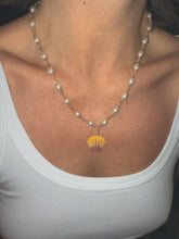 Load image into Gallery viewer, Trudy Sunrise Shell Necklace
