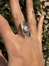 Load image into Gallery viewer, Paradisus White Pearl Ring
