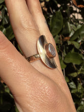 Load image into Gallery viewer, Paradisus White Pearl Ring
