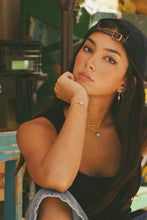 Load image into Gallery viewer, iLia Blue Pearl Figaro Bracelet
