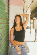 Load image into Gallery viewer, Nixie Blue Pearl Rolo Necklace
