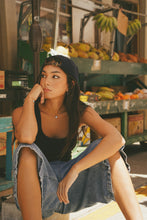 Load image into Gallery viewer, iLia Blue Pearl Figaro Bracelet
