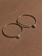 Load image into Gallery viewer, 14K Yellow Gold Pearl Hoops
