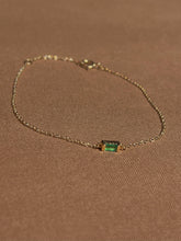 Load image into Gallery viewer, 14k Yellow Gold Emerald Bracelet
