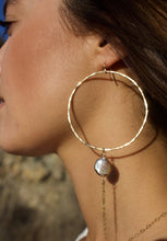 Load image into Gallery viewer, Dainty Baroque Pearl Hoops with Gold Tassels
