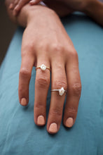 Load image into Gallery viewer, Freshwater Keshi Pearl Ring
